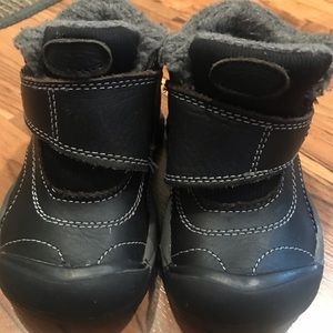 Toddler Keen winter boot/shoe size 8